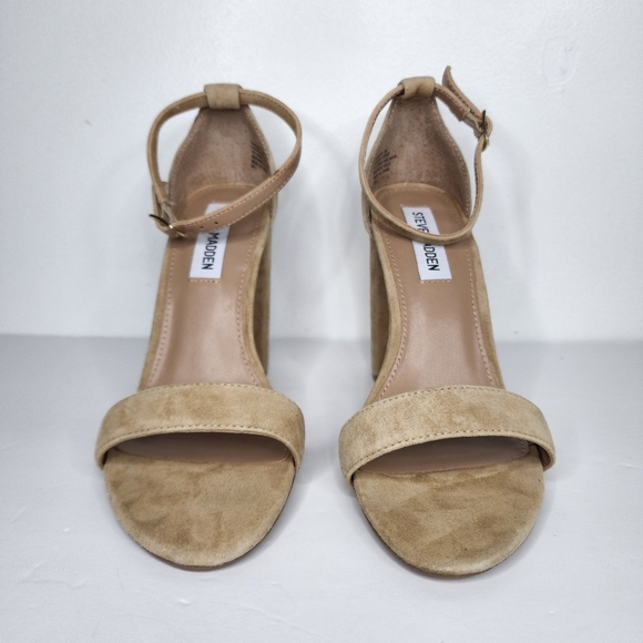 STEVE MADDEN Carrson Tan Suede Heels. - Picture 2 of 13